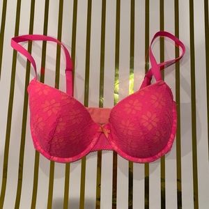 Gilly Hicks *New with Tags!* 32DD